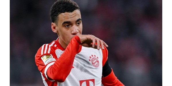 Jamal Musiala refuse temporairement de prolonger son contrat avec le FC Bayern München Jamal Musiala refuse temporairement de prolonger son contrat avec le FC Bayern München
